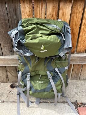 Deuter Men's Green Hiking Backpack - Lightweight Adventure Pack